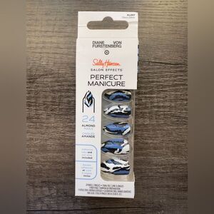 DVF x Target Sally Hansen Perfect Manicure Almond Shape Disco‎ Zebra Press Ons